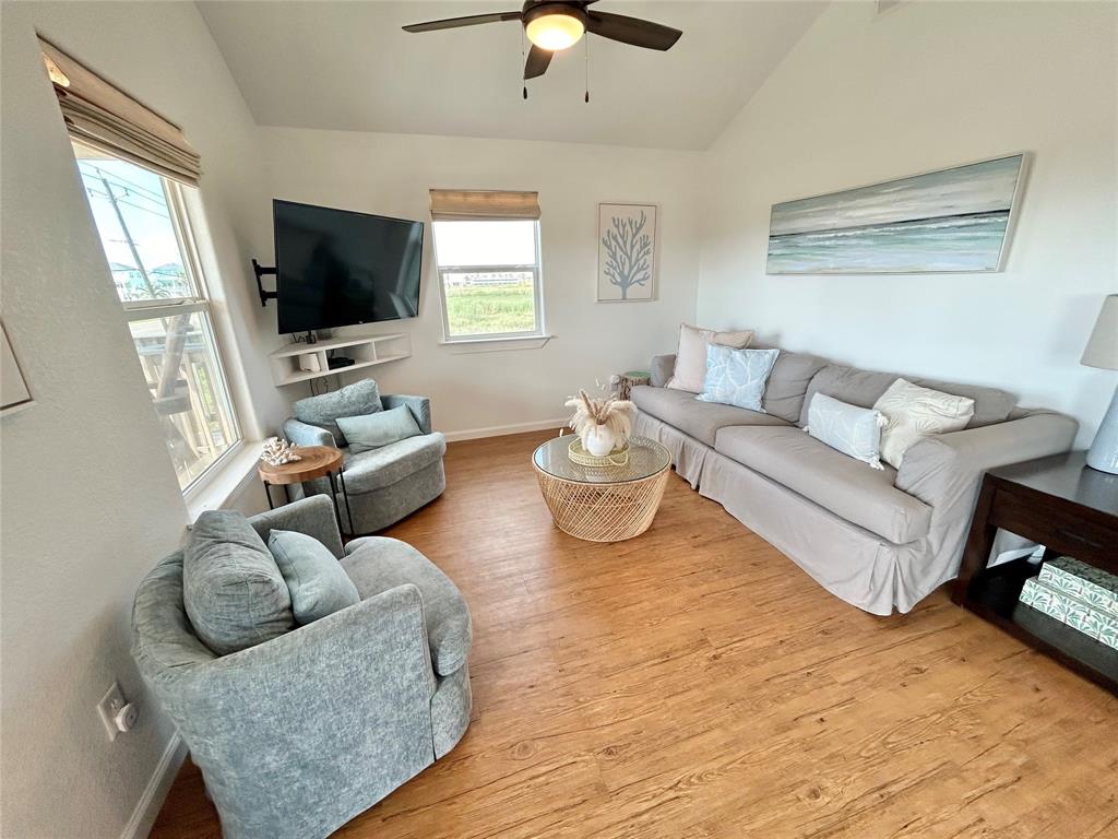 753 Bluewater Highway