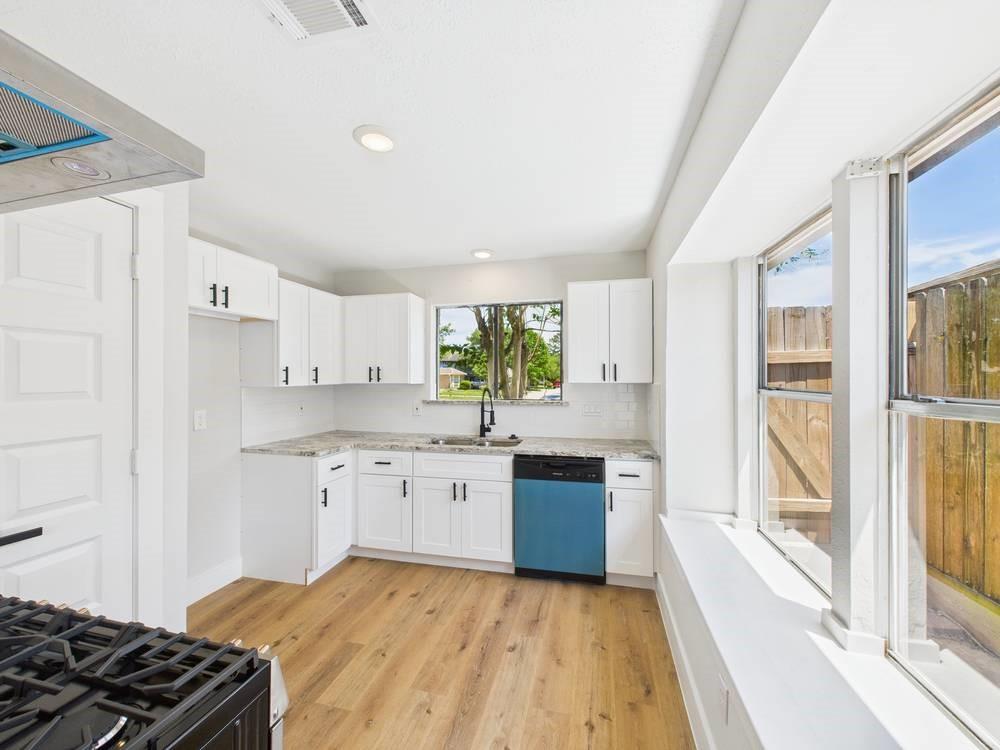 5221 Beaverbrook Drive #5221, Houston, Texas image 3