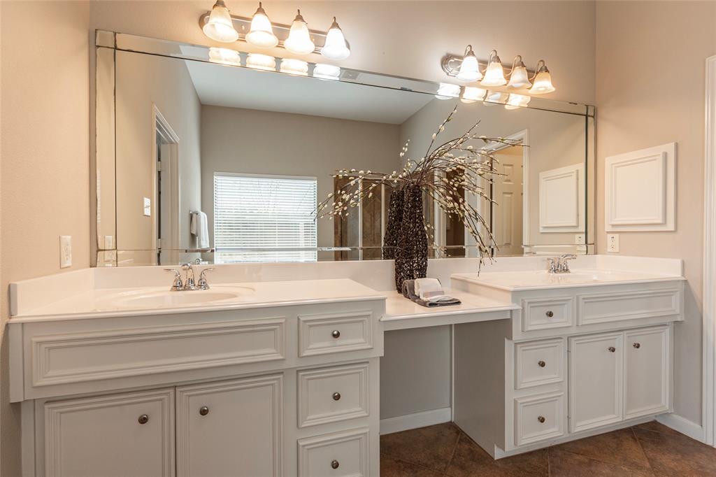 2505 Rockygate Lane, Friendswood, Texas image 27
