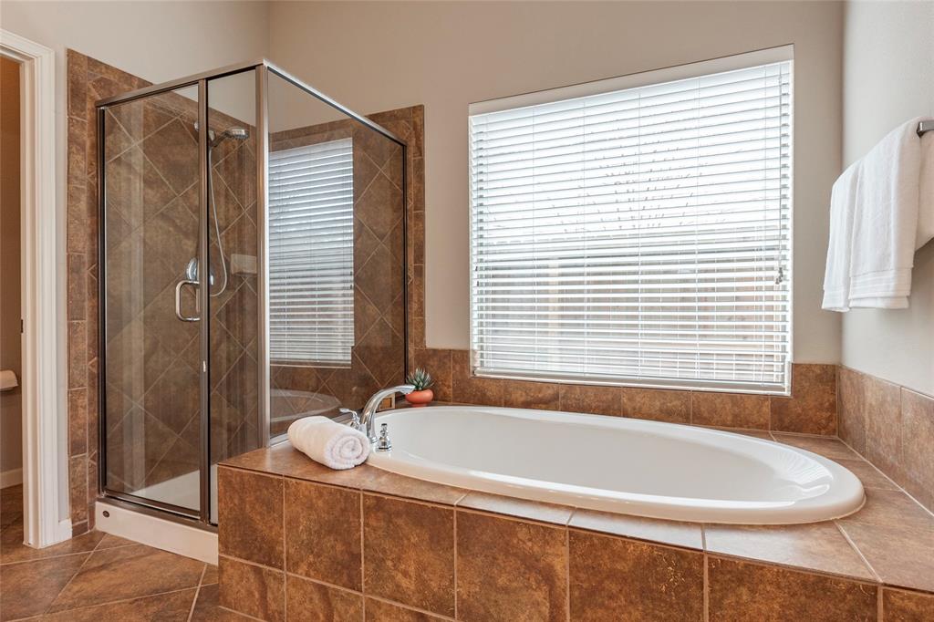 2505 Rockygate Lane, Friendswood, Texas image 28