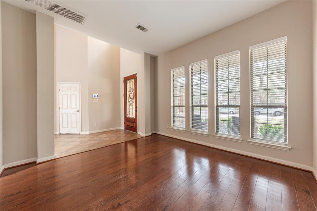 2505 Rockygate Lane, Friendswood, Texas image 9