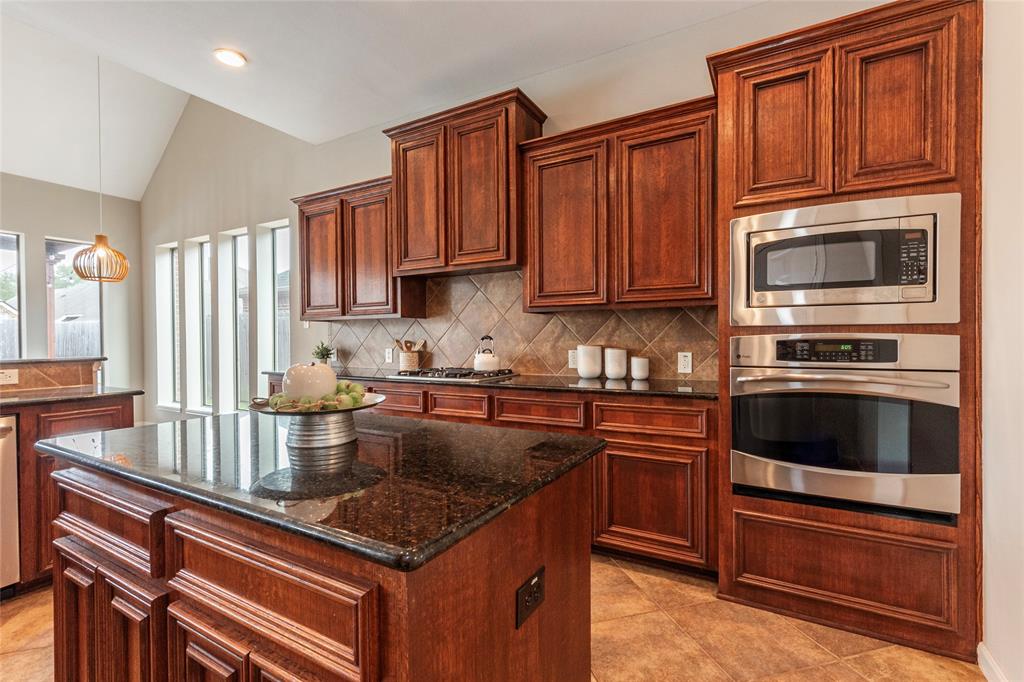 2505 Rockygate Lane, Friendswood, Texas image 19