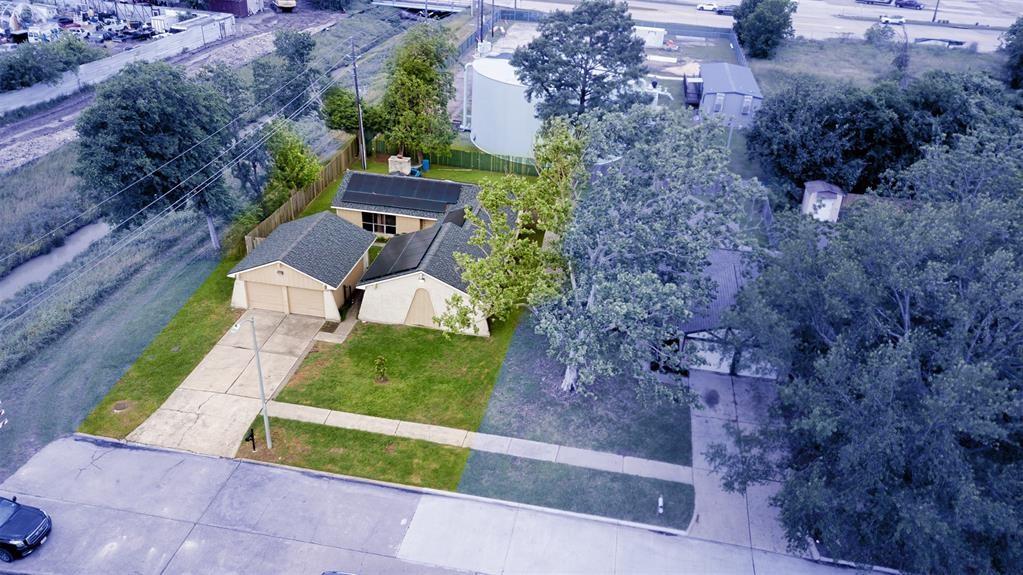 11203 Rousseau Drive, Houston, Texas image 37