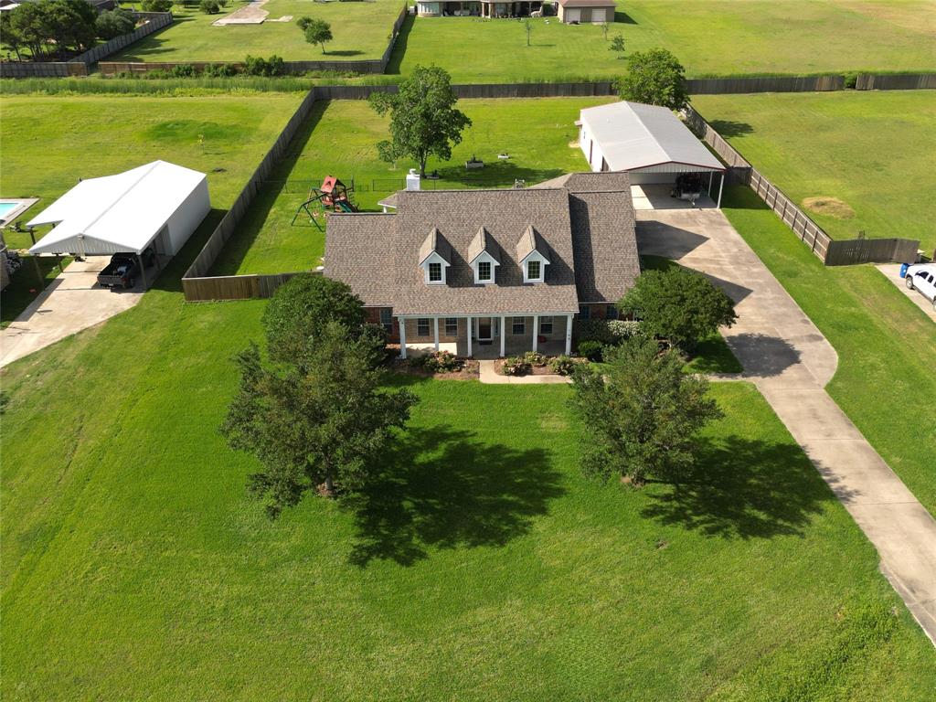 4219 Landon Lane, Baytown, Texas image 1