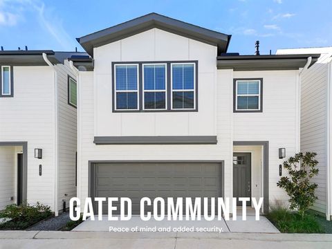 Photo of 46 Dipping Lane, Houston, TX 77076 (MLS # 37599854)