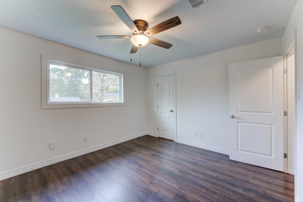 560 Landfall Lane, Conroe, Texas image 37