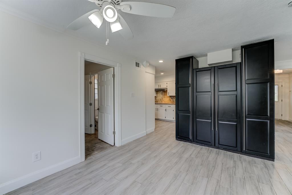 560 Landfall Lane, Conroe, Texas image 15