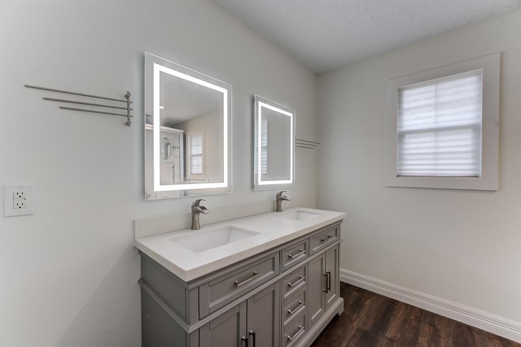 560 Landfall Lane, Conroe, Texas image 27