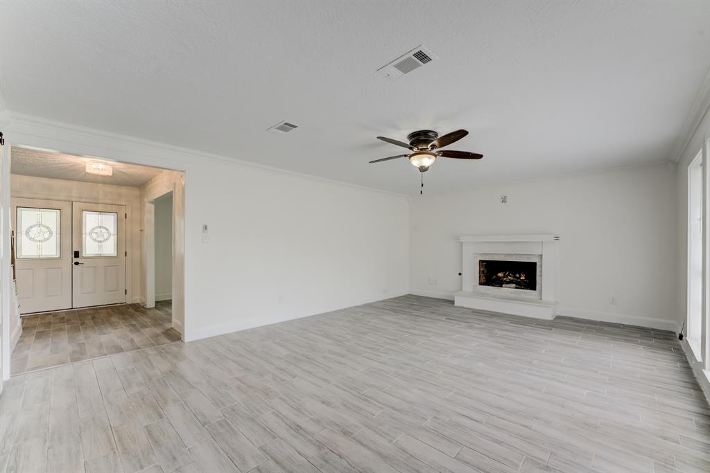 560 Landfall Lane, Conroe, Texas image 20