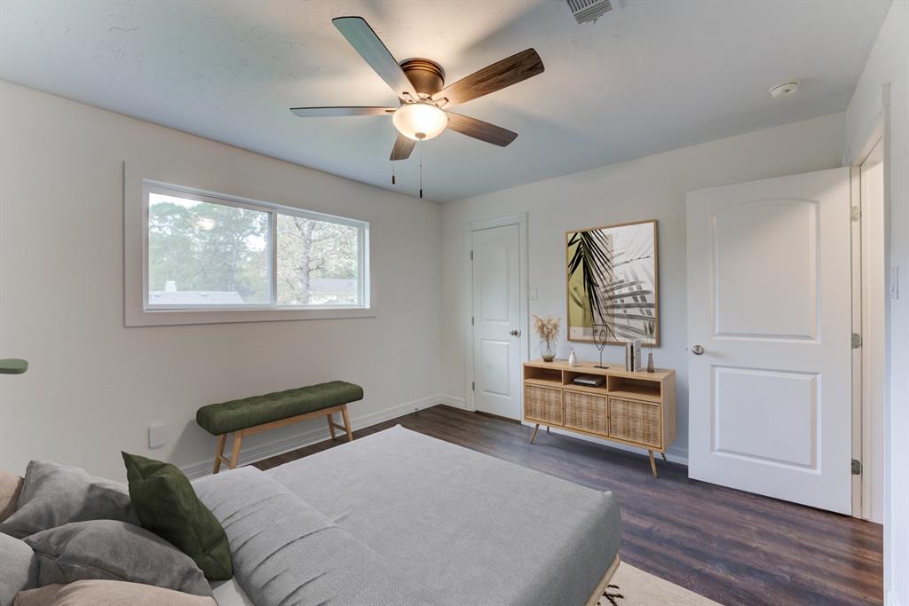560 Landfall Lane, Conroe, Texas image 38
