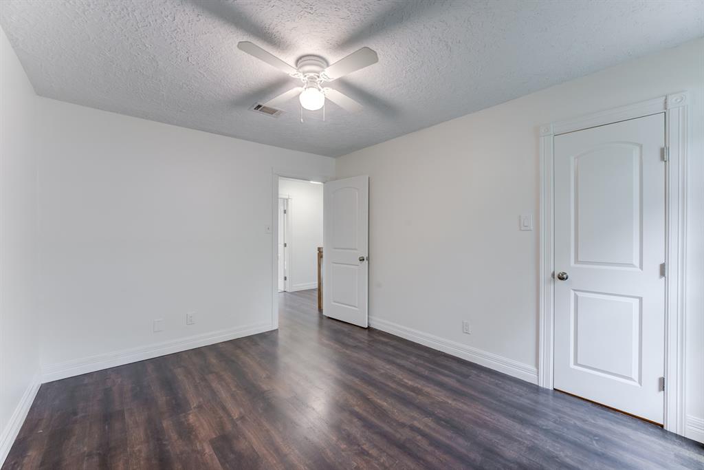 560 Landfall Lane, Conroe, Texas image 31