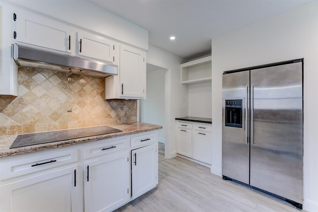 560 Landfall Lane, Conroe, Texas image 14