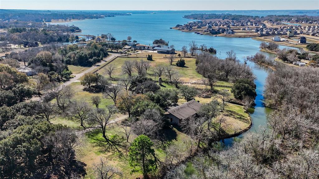 11211 Windswept Way, Willis, Texas image 1