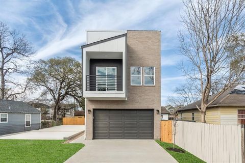 Single Family Residence in Houston TX 4425 Noble Street St.jpg