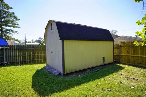 A home in Brazoria