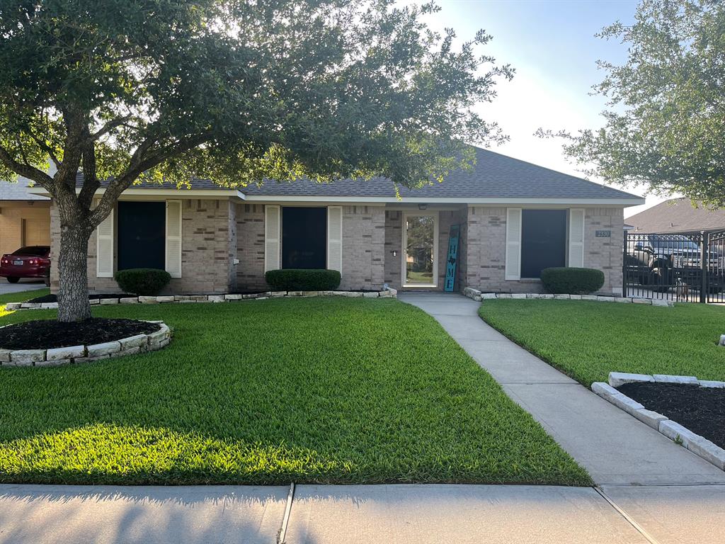 2330 Pasqua Trail, League City, Texas image 1