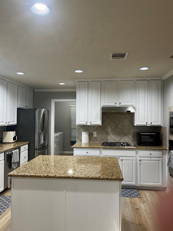 2330 Pasqua Trail, League City, Texas image 4
