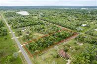 32002 Amberjack Drive, Richwood, Texas image 2