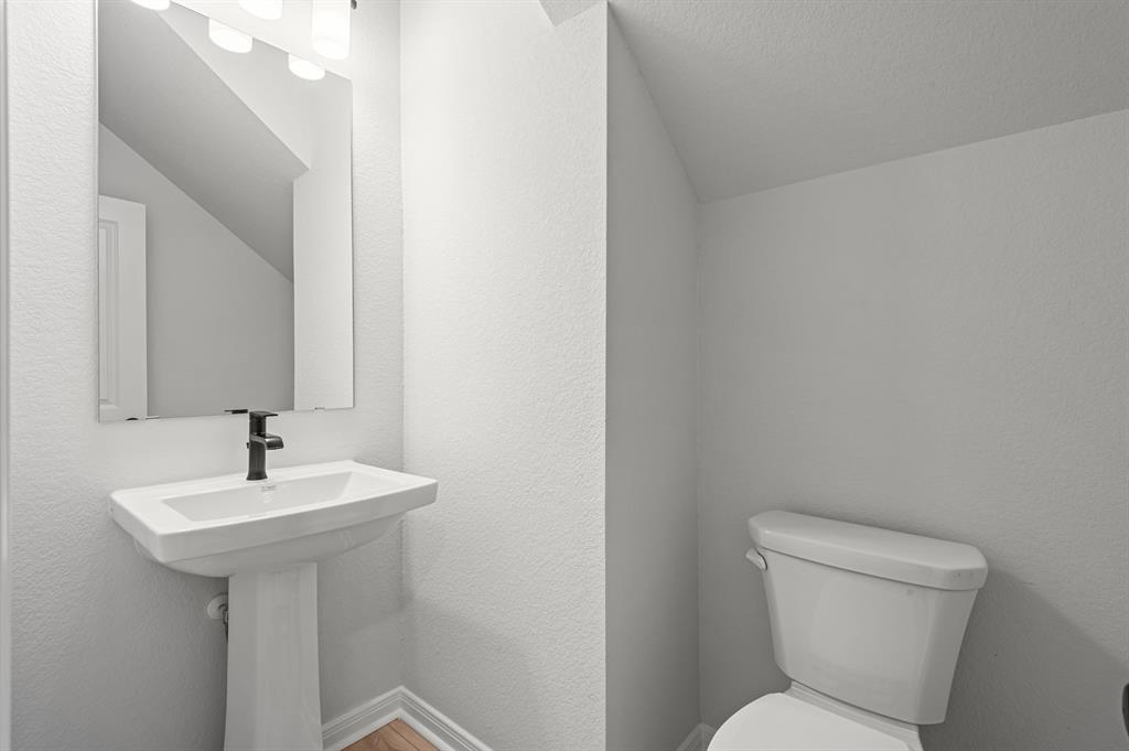 562 Red Eyed Vireo Court, Magnolia, Texas image 16
