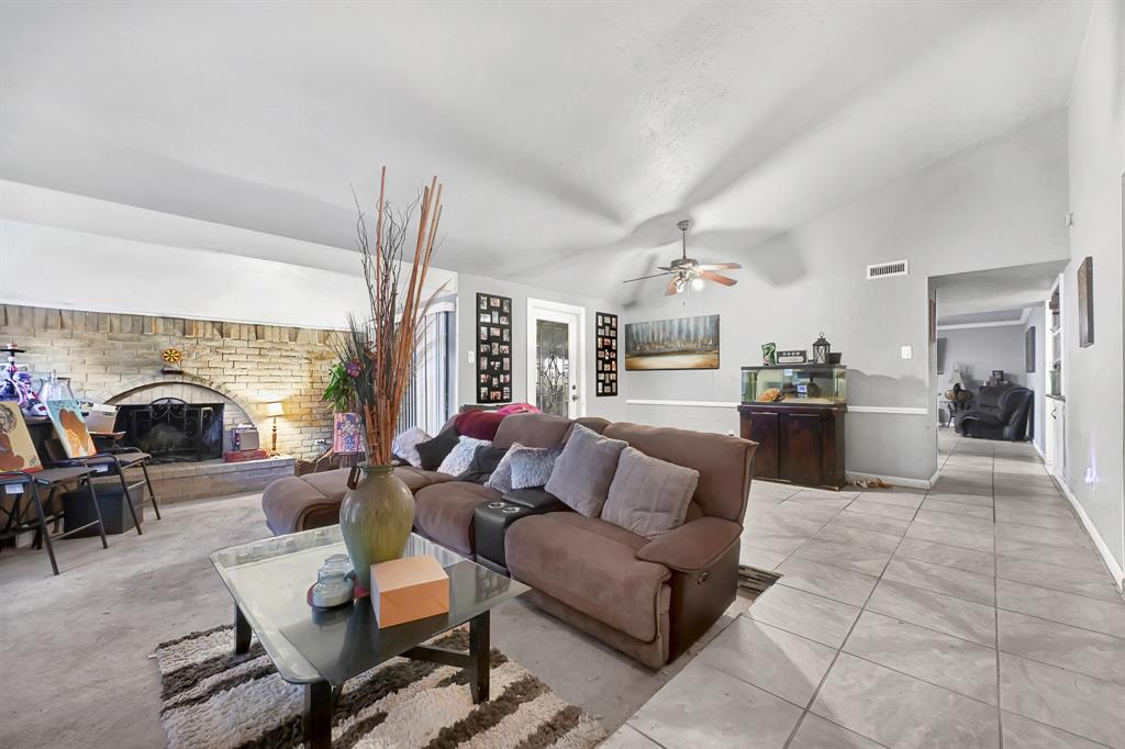 5510 Hickory Forest Drive, Houston, Texas image 4