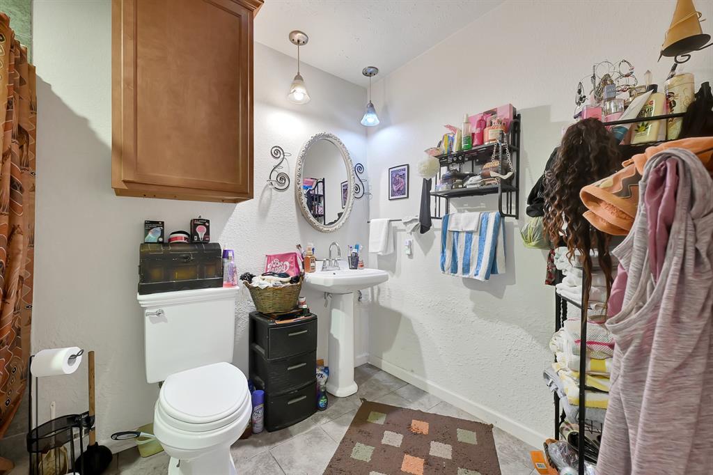 5510 Hickory Forest Drive, Houston, Texas image 17