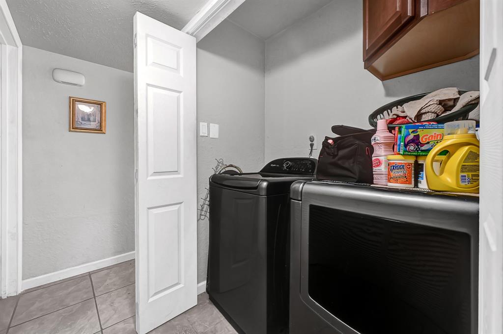 5510 Hickory Forest Drive, Houston, Texas image 11