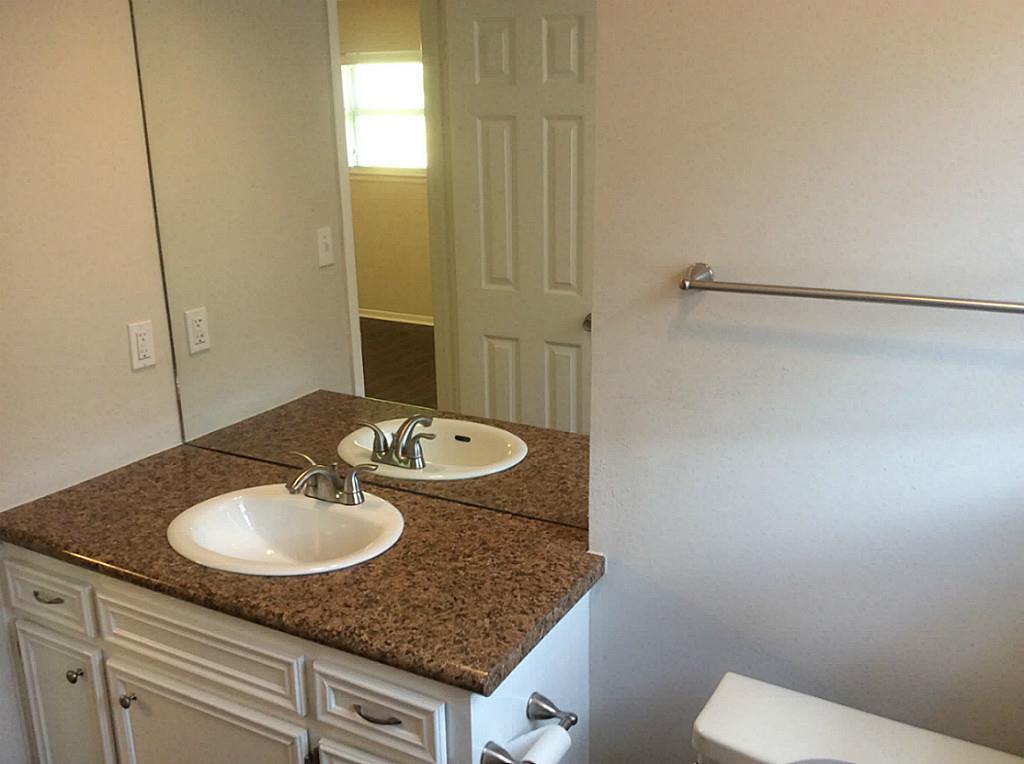 5 Lazybrook Street, Angleton, Texas image 11
