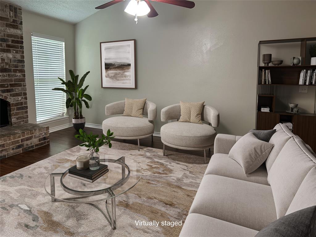 5 Lazybrook Street, Angleton, Texas image 1