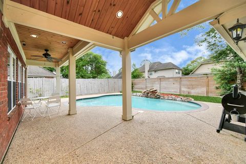 Single Family Residence in Houston TX 906 Heathgate Drive 41.jpg