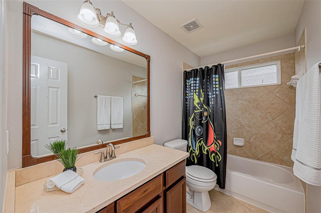 7518 Finn Way Drive, Humble, Texas image 15