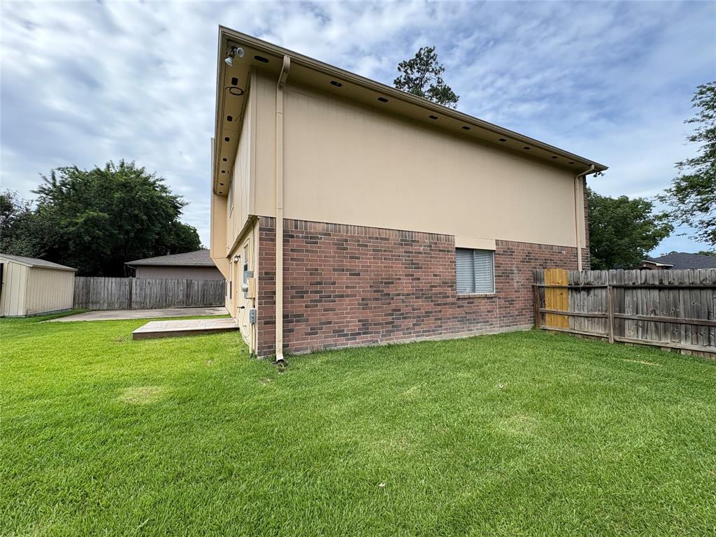20107 Bambiwoods Drive, Humble, Texas image 10