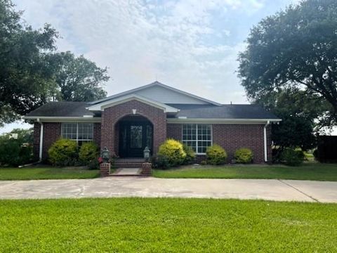 Photo of 8695 N State Highway 71 Hwy, El Campo, TX 77437 (MLS # 61885674)