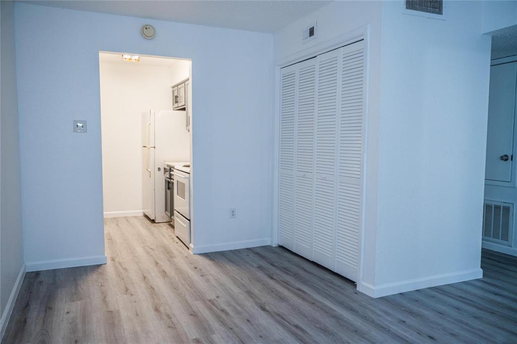 260 El Dorado Boulevard 2305