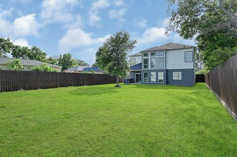 Single Family Residence in Houston TX 8202 Willow Street 30.jpg