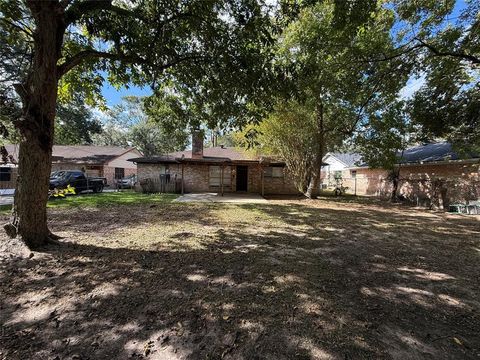 A home in League City