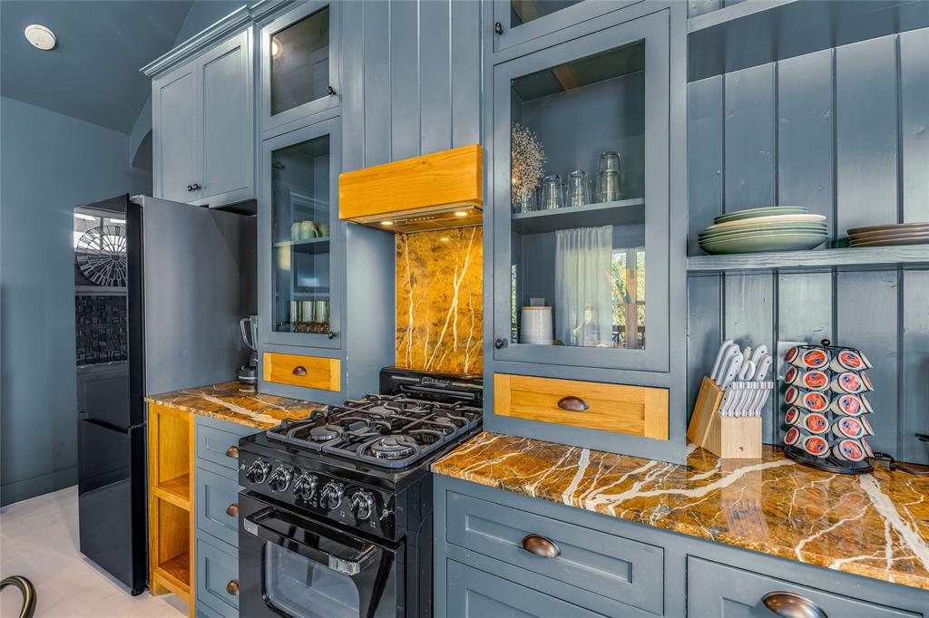 3119 Avenue L, Galveston, Texas image 9