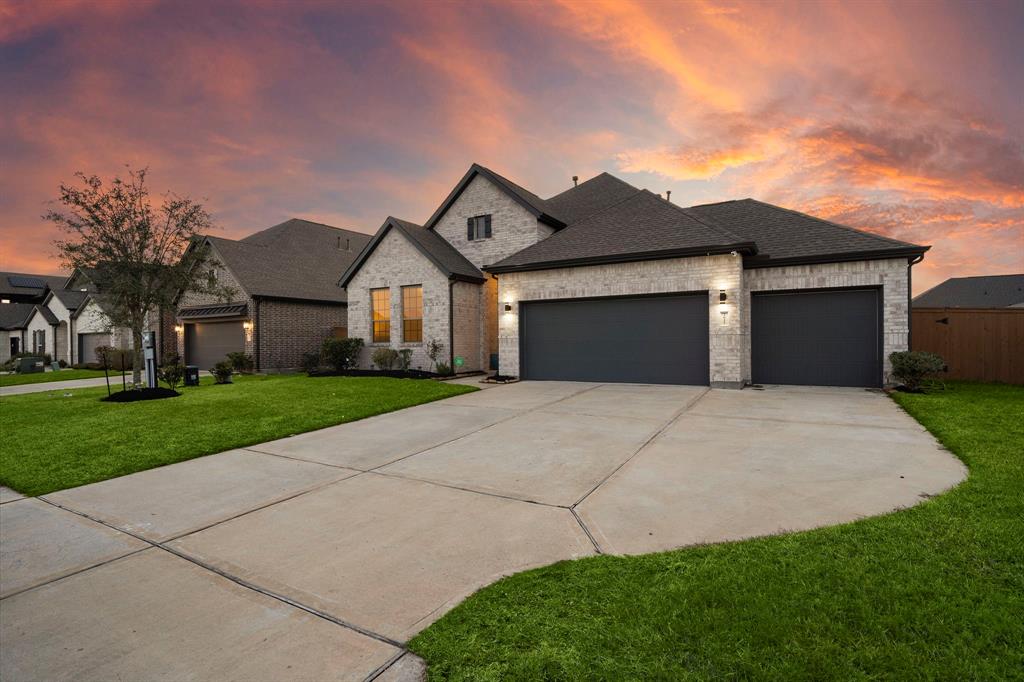 2621 Vanilla Sky Lane, La Marque, Texas image 5