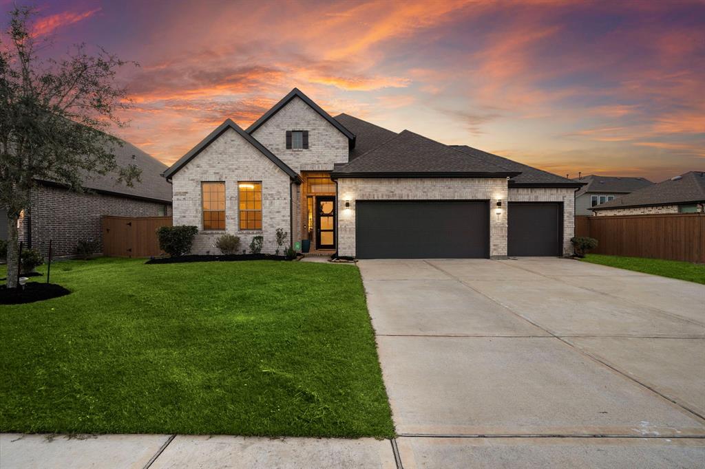 2621 Vanilla Sky Lane, La Marque, Texas image 3