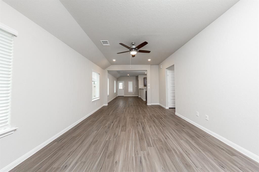 5107 Shelby Katherine Drive, Rosharon, Texas image 4