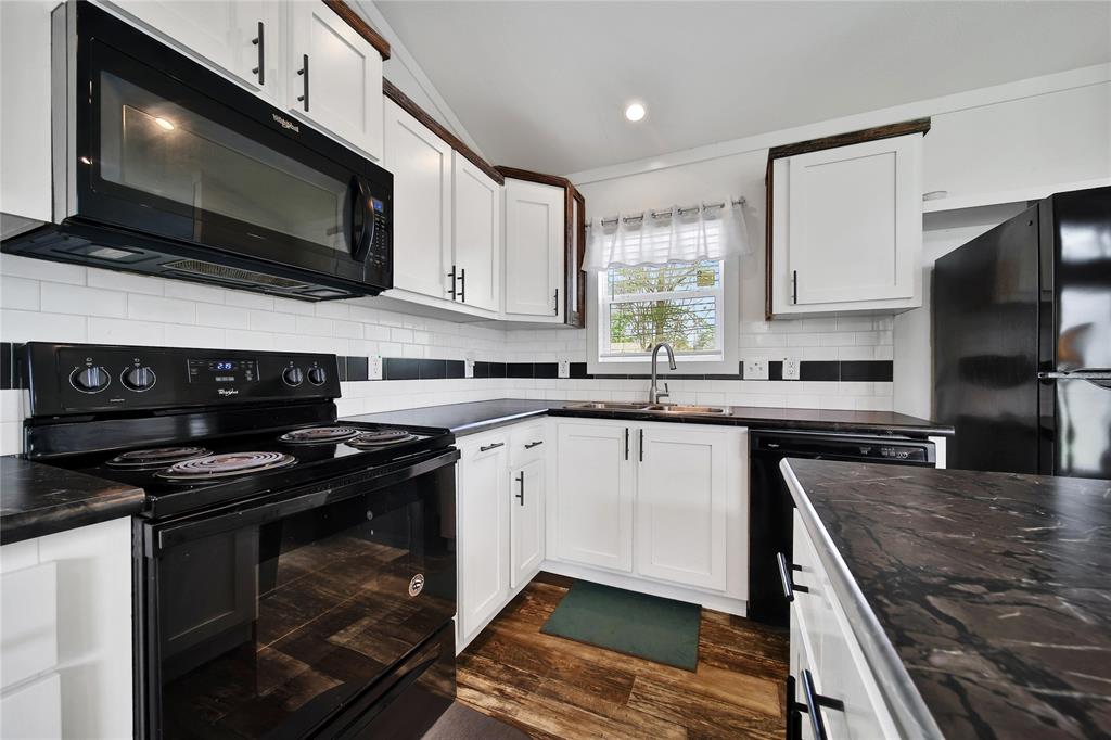 25372 Spruce Lane, Cleveland, Texas image 10