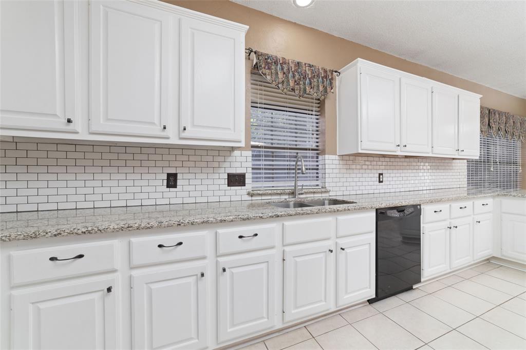 5314 Wild Blackberry Drive, Kingwood, Texas image 14