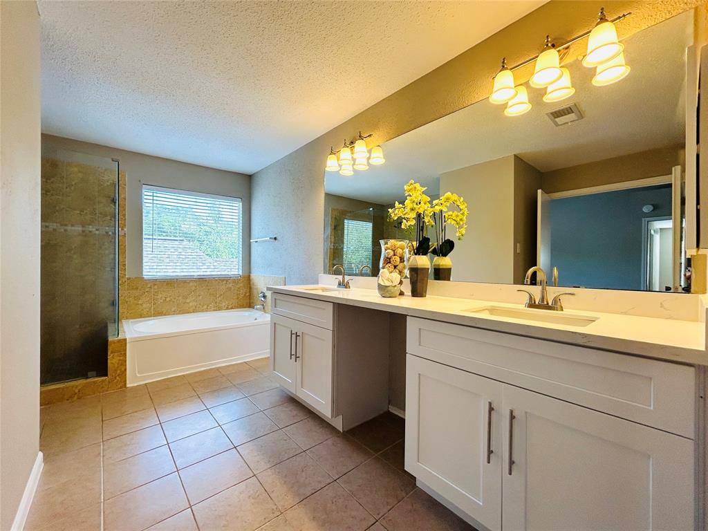 2802 Grants River Circle, Sugar Land, Texas image 22