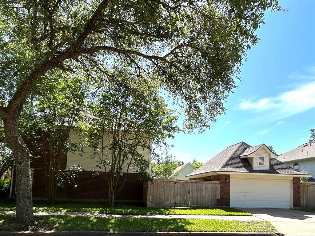 2802 Grants River Circle, Sugar Land, Texas image 4