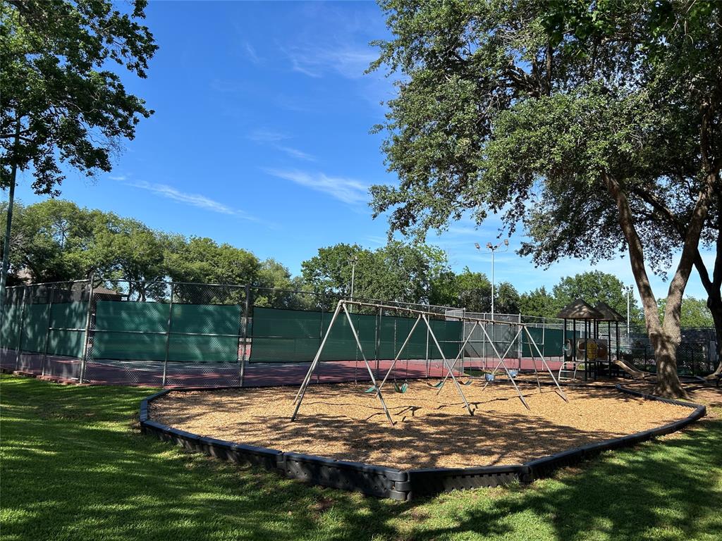 2802 Grants River Circle, Sugar Land, Texas image 34