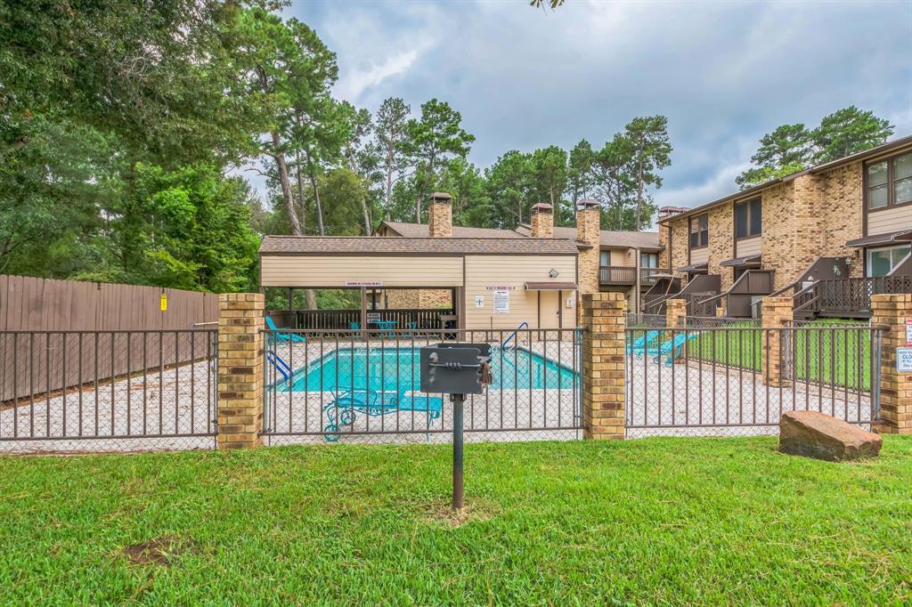 2521 Crosstimbers Street #A3, Huntsville, Texas image 28
