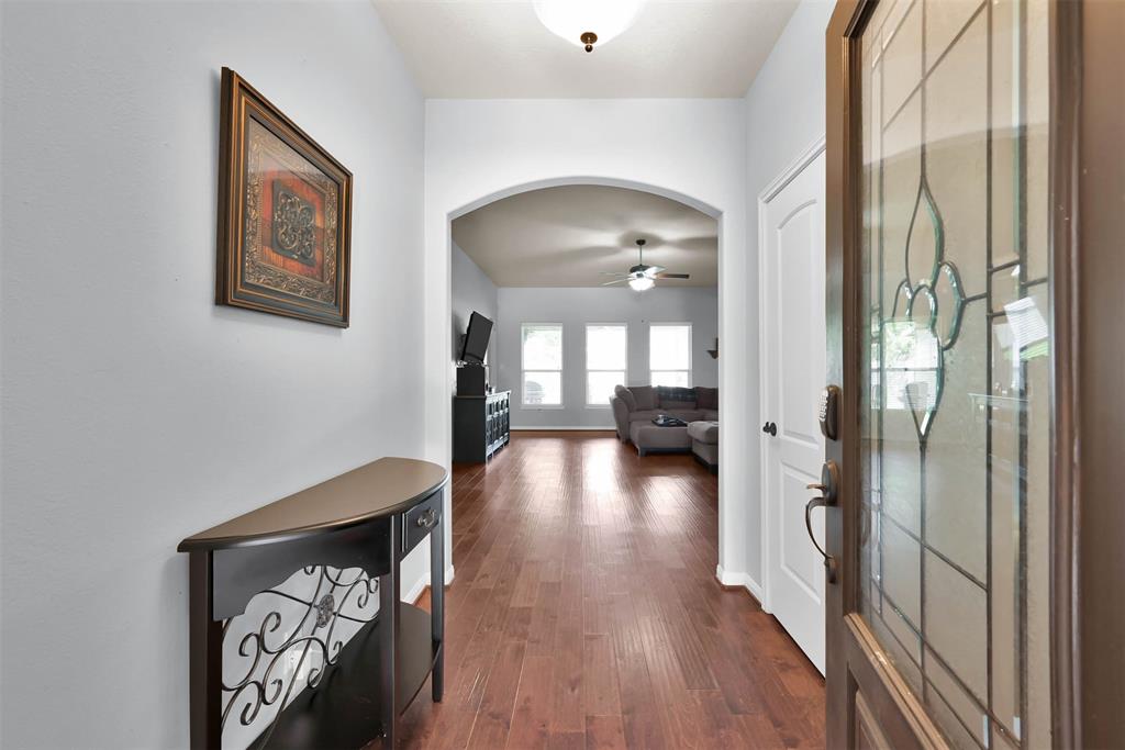 971 Gowan Drive, Conroe, Texas image 4