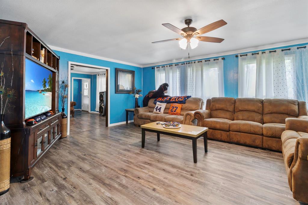 178 Inwood Drive, Livingston, Texas image 3