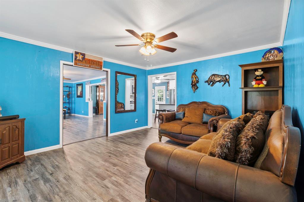 178 Inwood Drive, Livingston, Texas image 4