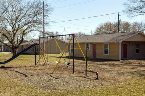 1200 E Frio Street Pearsall TX 78061