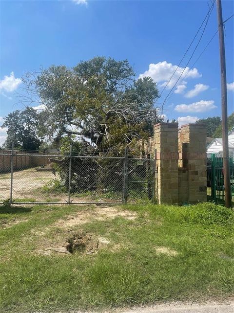 7317 Roswell Street Houston TX 77022